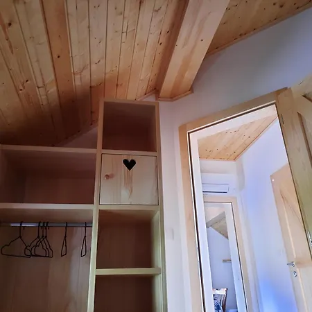 Hisa Ella Apartamento