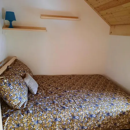 Hisa Ella Apartamento Zaga