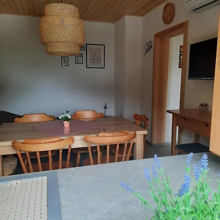 Apartamento Hisa Ella *