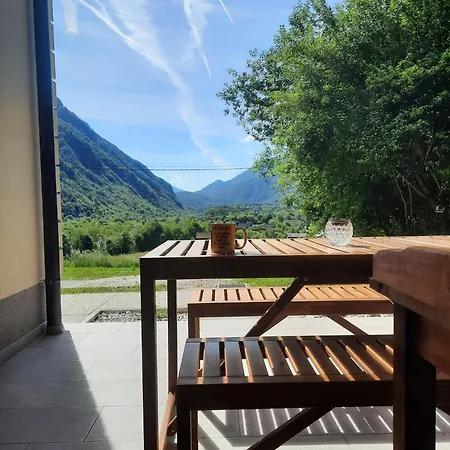 Hisa Ella Apartamento Zaga