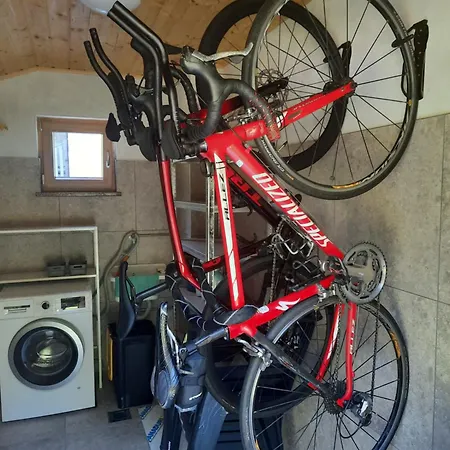 Hisa Ella Apartmán *