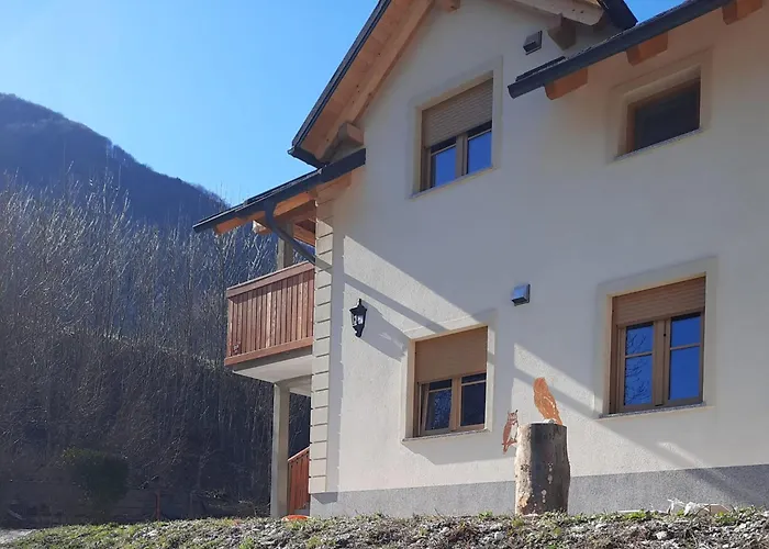 Hisa Ella Apartman Žaga